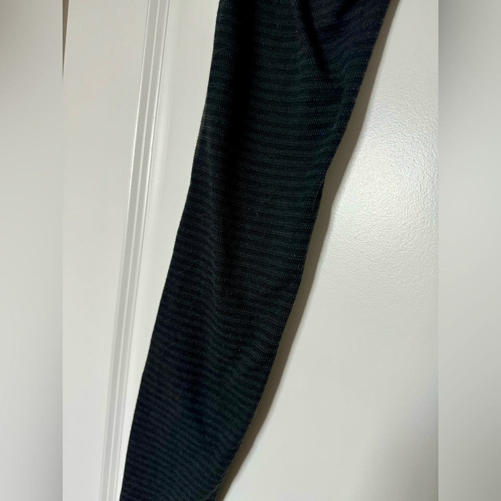 Lululemon leggings - black striped